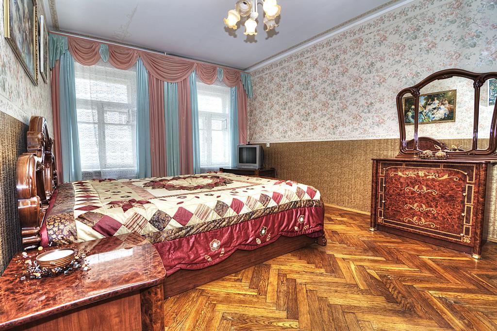 Apartment Na 7-Ya Krasnoarmeyskaya Saint Petersburg Phòng bức ảnh